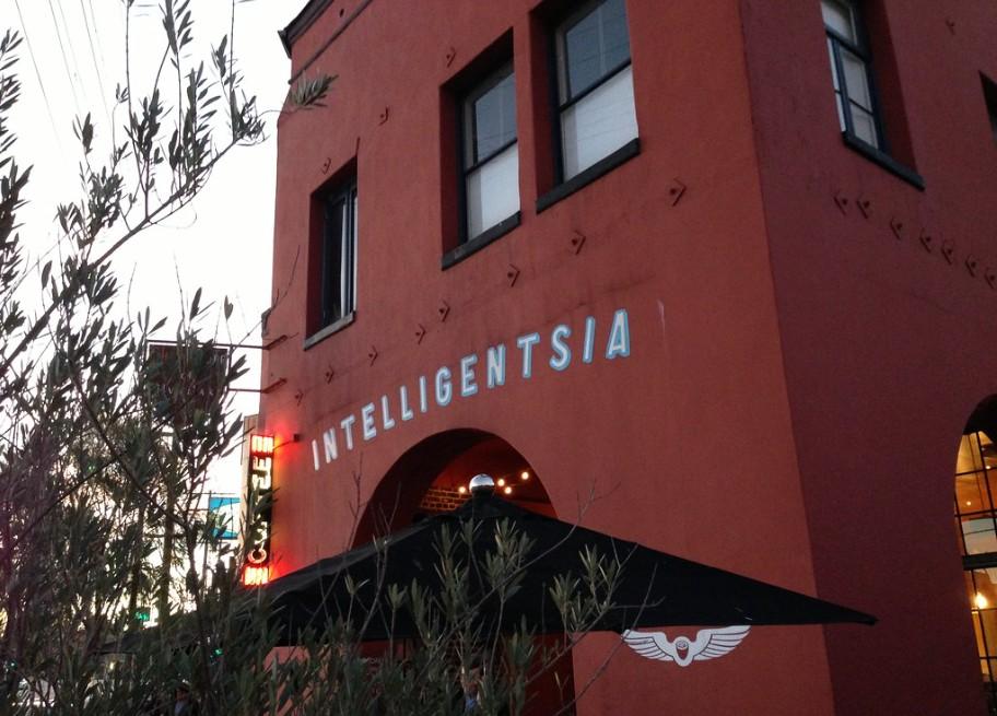 Intelligentsia Silverlake(https://www.flickr.com/photos/beaucolburn/8385973143/)